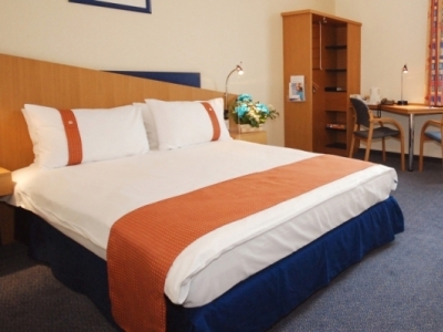 Hotel Express By Holiday Inn