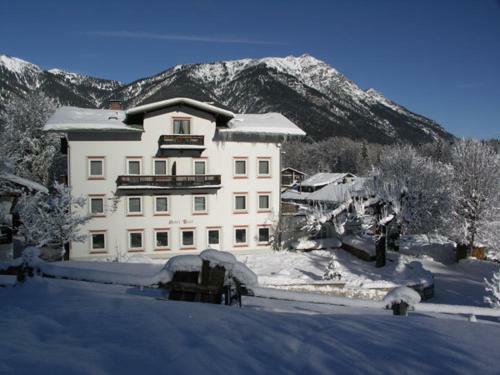 Hostal Hotel Garni Post