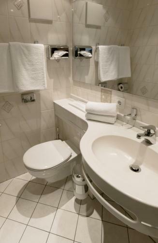 Hostal Gasthof H�henrain