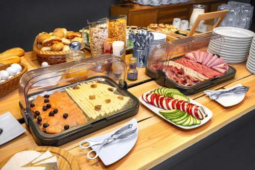 Hostal Gasthof H�henrain