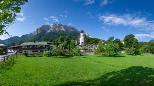 Hostal Gasthof H�henrain