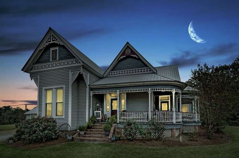 Clyde And Marie's Bed & Breakfast