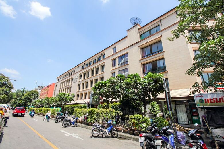 Oyo 434 Boonsiri Place Hotel