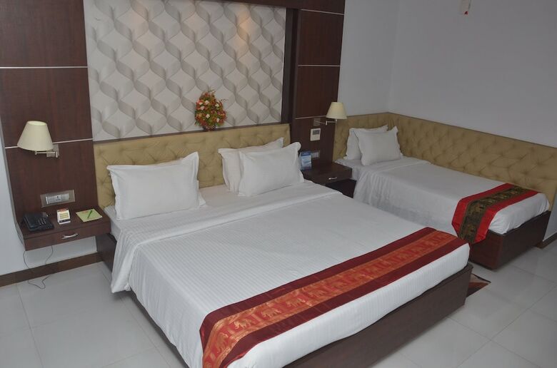Airport City Hotel