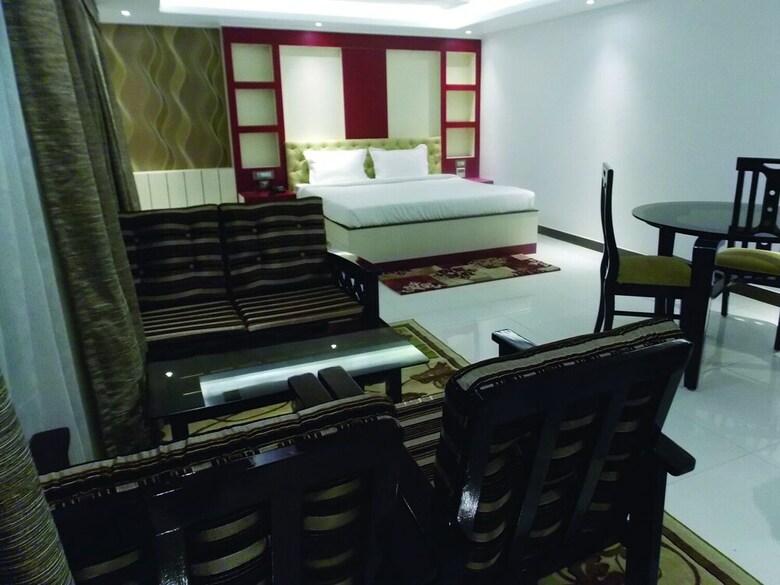 Airport City Hotel