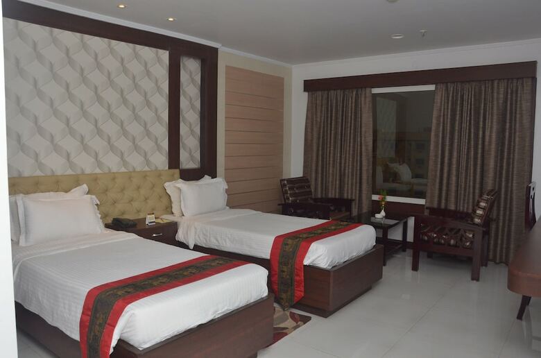 Airport City Hotel
