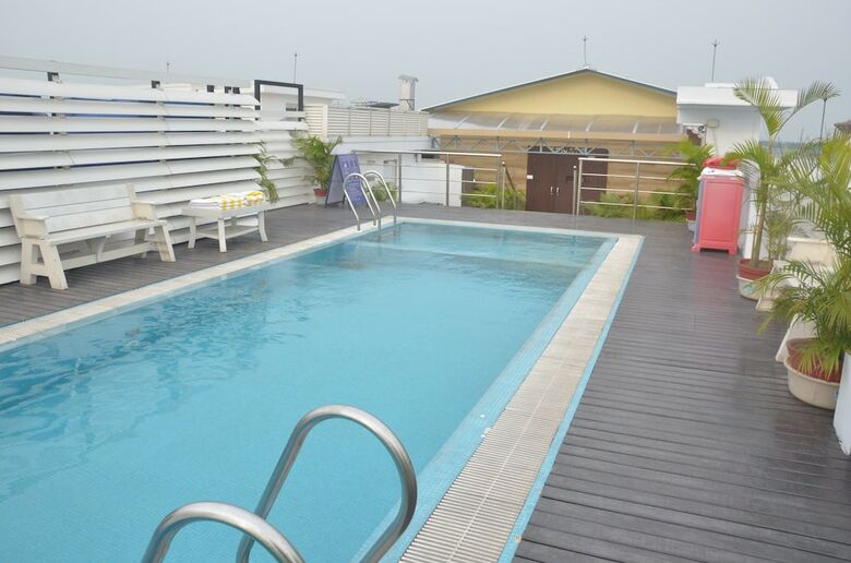 Airport City Hotel