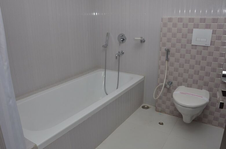 Airport City Hotel