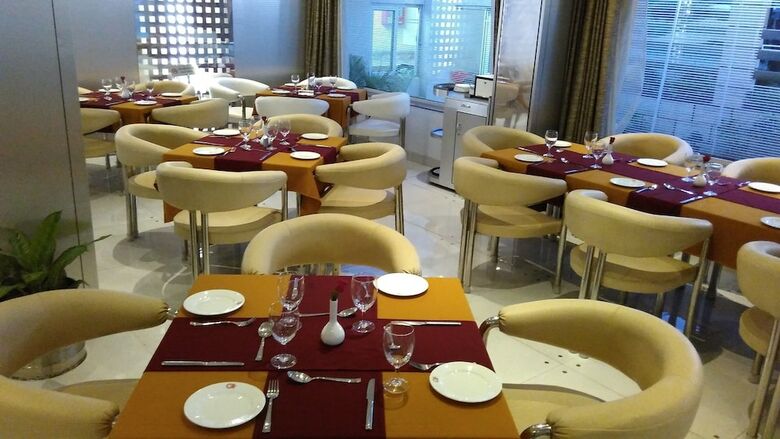 Airport City Hotel