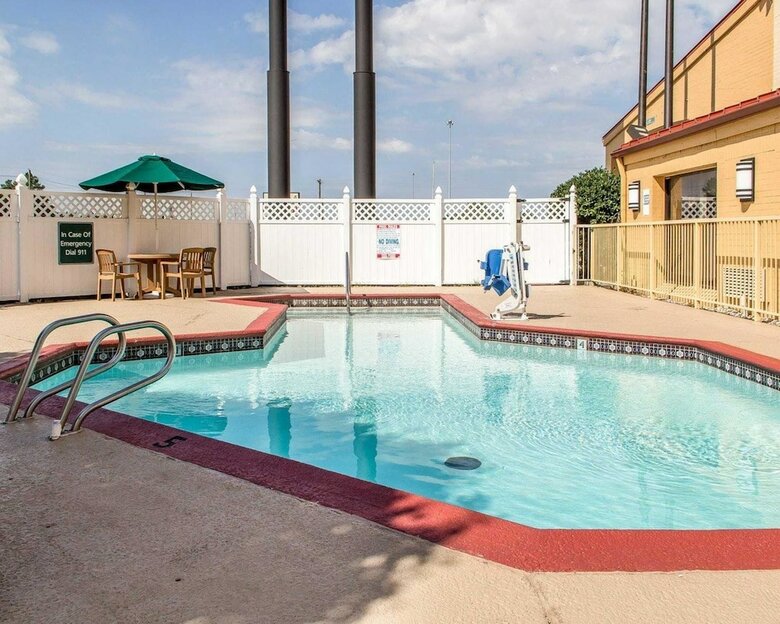 Hotel Quality Inn Tulsa Central