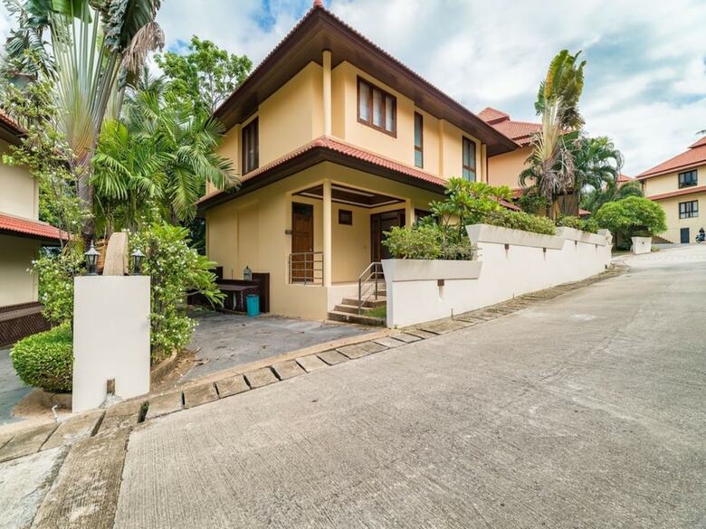 3 Bedroom Villa Beach Front Resort Tg12