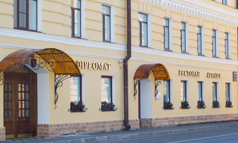 Diplomat Hotel