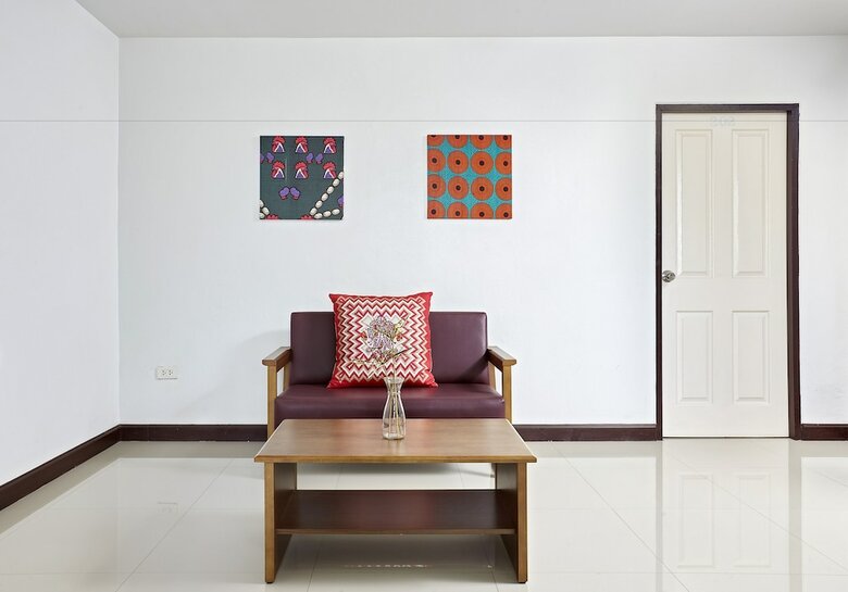 Hotel Chez Bure - Bure Homestay