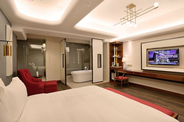 Lujia International Hotel