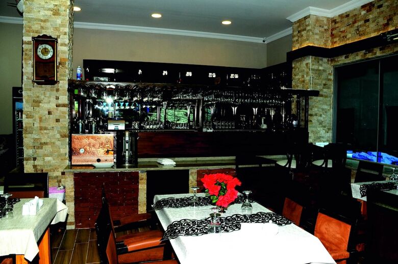 Hill River Hotel
