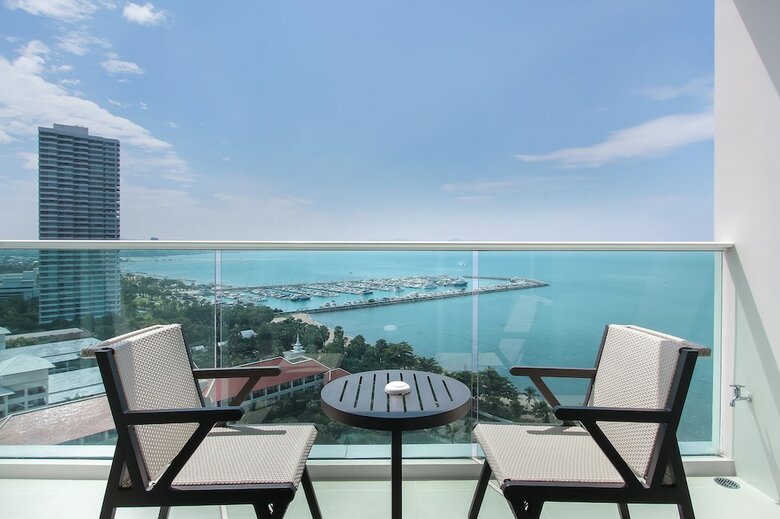 Hotel White Sand Beach Residences Pattaya