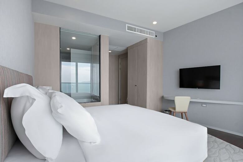 Hotel White Sand Beach Residences Pattaya