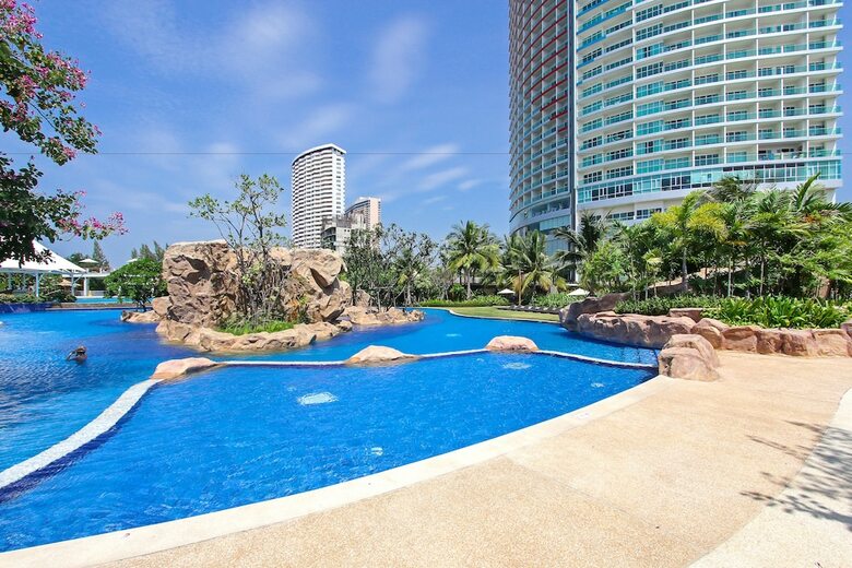 Hotel White Sand Beach Residences Pattaya