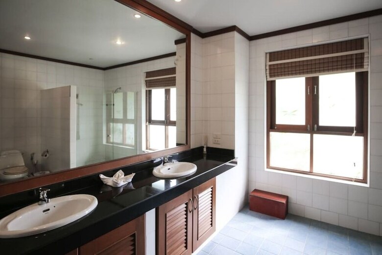 3 Bedroom Villa Beach Front Resort Tg25