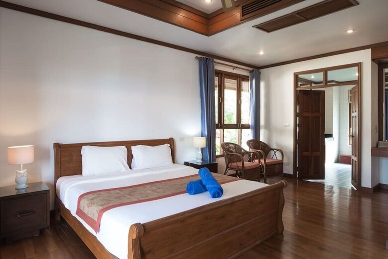 3 Bedroom Villa Beach Front Resort Tg25