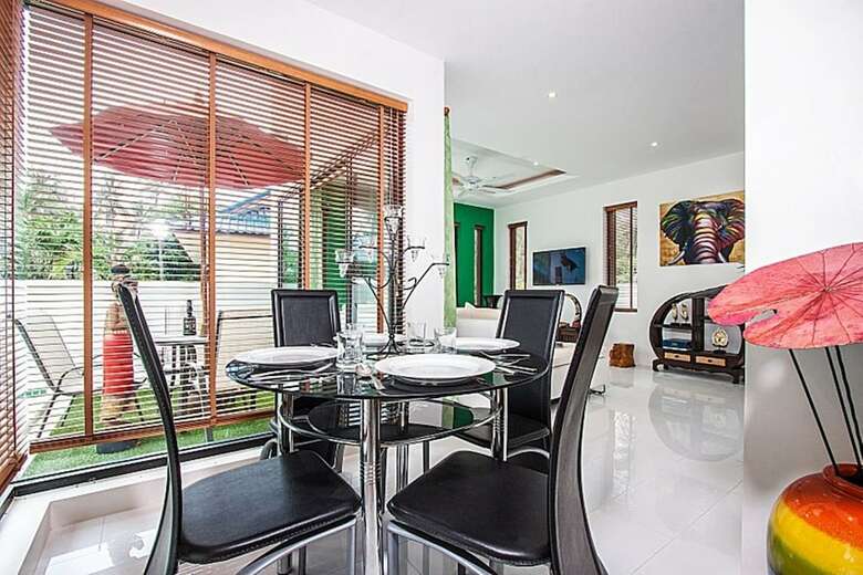 3 Bedroom Villa - Walk To Beach 12