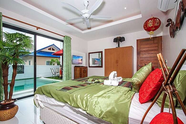 3 Bedroom Villa - Walk To Beach 12