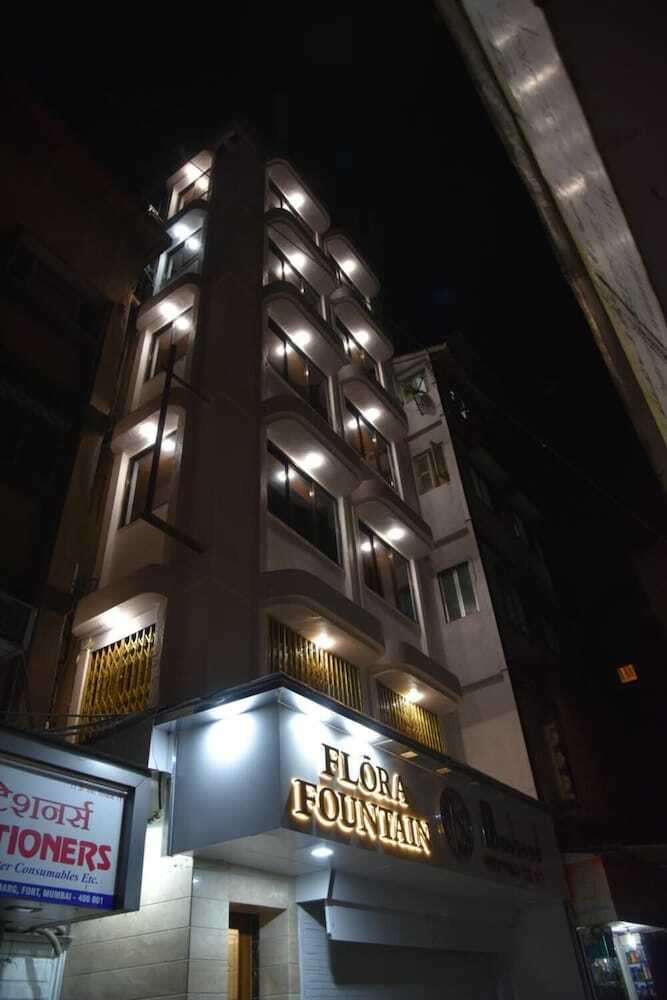 Hotel Flora Fountain