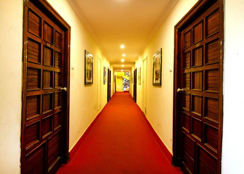 Hotel Rainbow Saphire Lakdikapul
