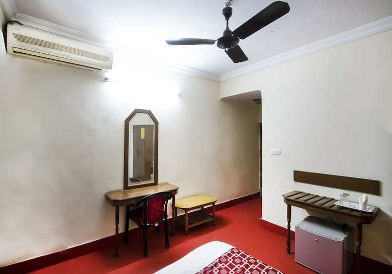 Hotel Rainbow Saphire Lakdikapul
