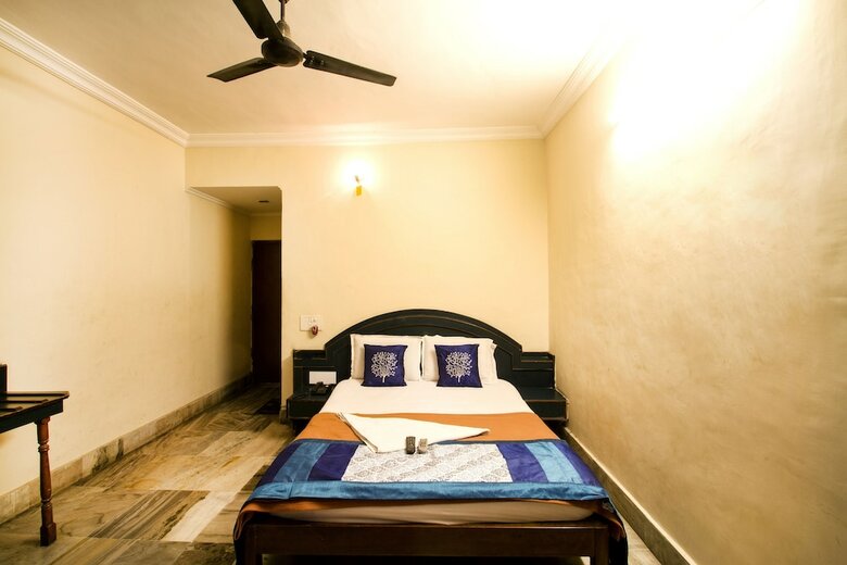Hotel Rainbow Saphire Lakdikapul