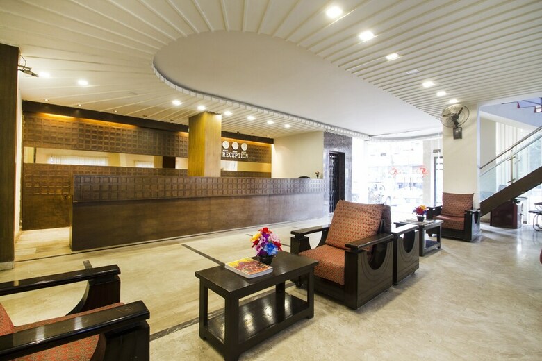 Hotel Rainbow Saphire Lakdikapul