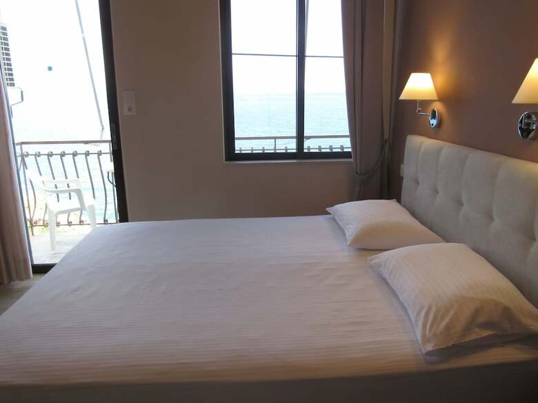 Apartamentos Kalypso Guesthouses