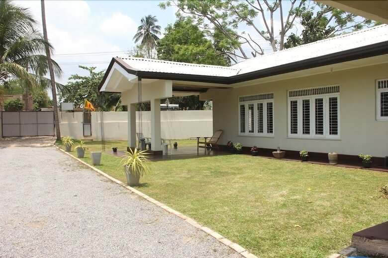 Hotel Igloo Airport Villa