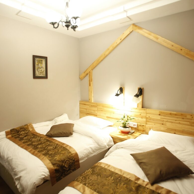 Hostal Wulingyuan Tu Youth Hostel