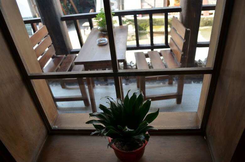 Hostal Wulingyuan Tu Youth Hostel