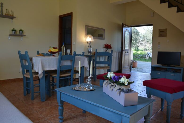 Aparthotel Elianthos Villa