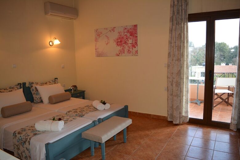 Aparthotel Elianthos Villa