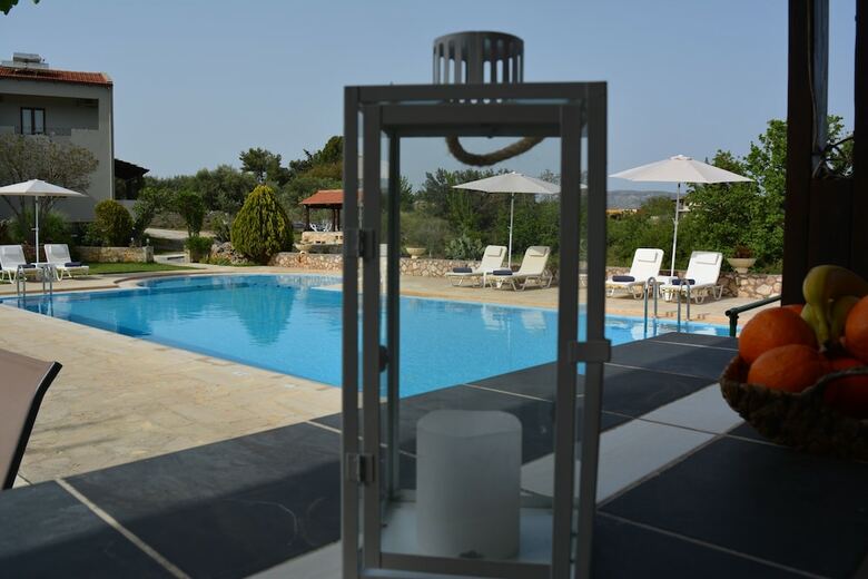 Aparthotel Elianthos Villa