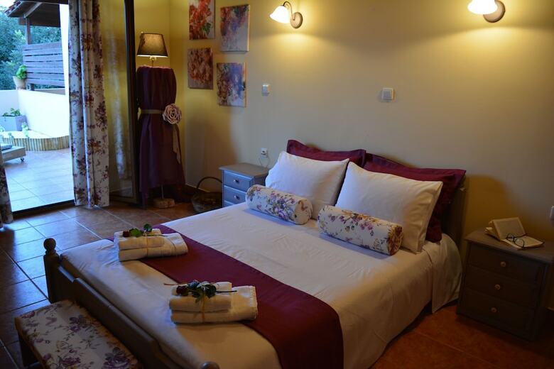 Aparthotel Elianthos Villa