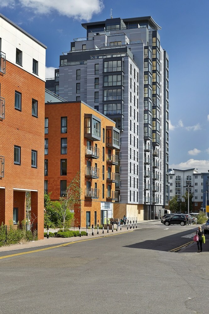 Lexington Apartments By Flying Butler