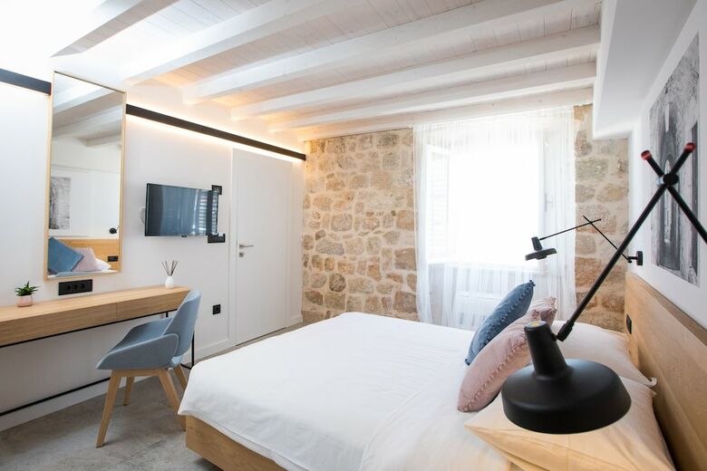 Hotel Bova Luxury Rooms