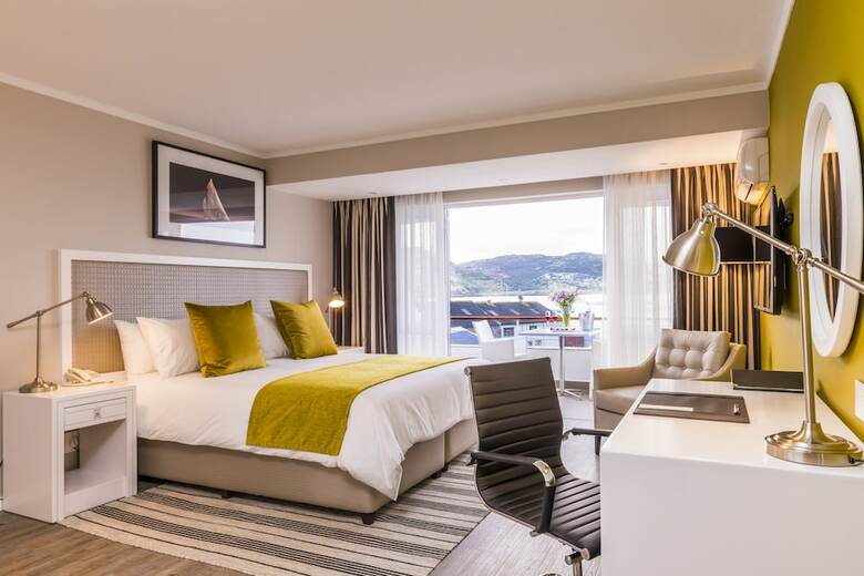 Aha Simon's Town Quayside Hotel