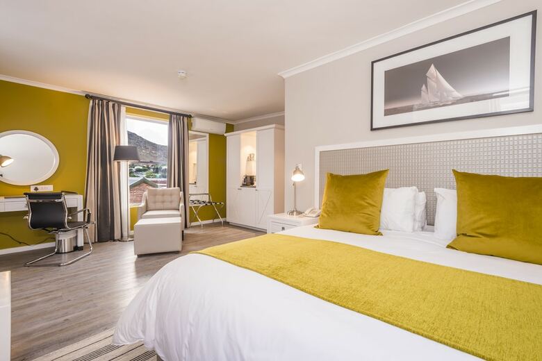 Aha Simon's Town Quayside Hotel