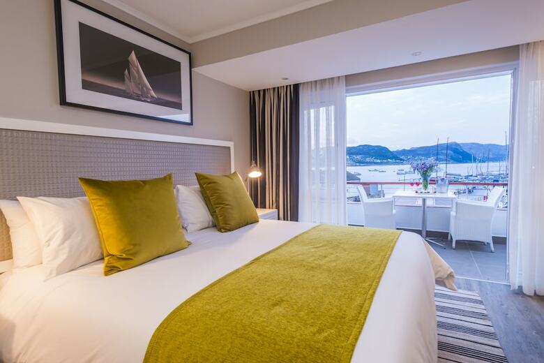 Aha Simon's Town Quayside Hotel