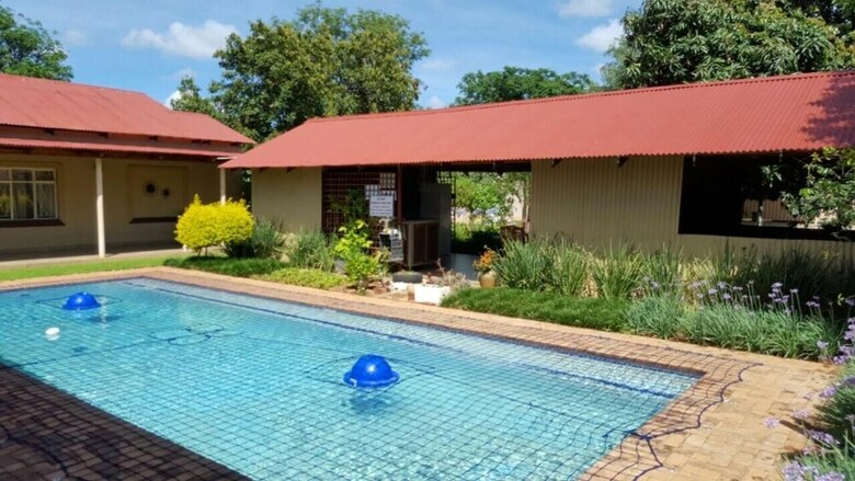 Hotel Africa's Eden Too Guesthouse