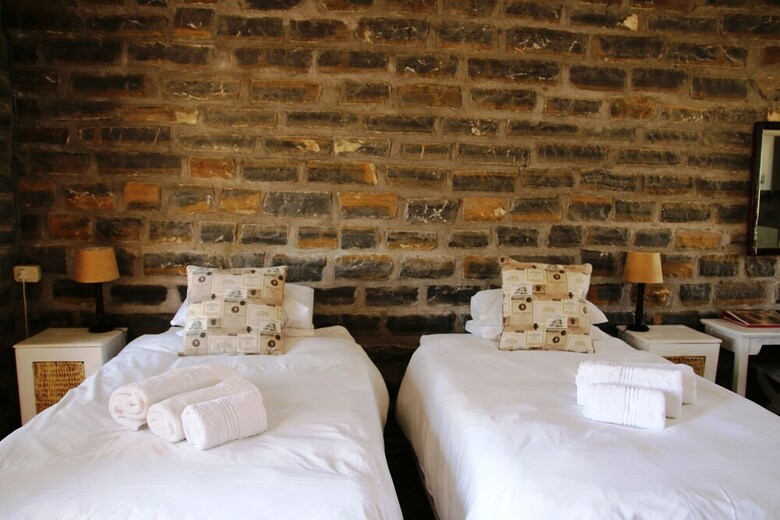 Hotel Neuras Wine & Wildlife Estate