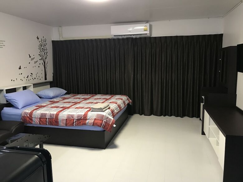 Muangthongthani Rental By Khun Dan