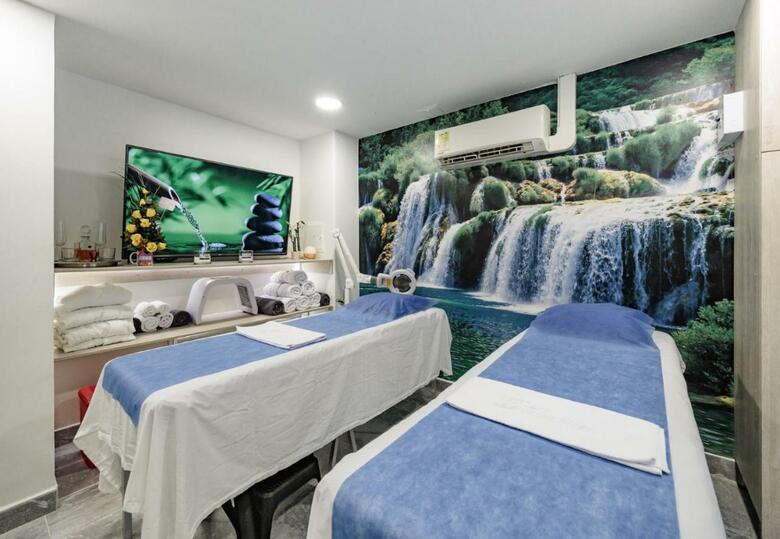 Hotel Laureles Plaza
