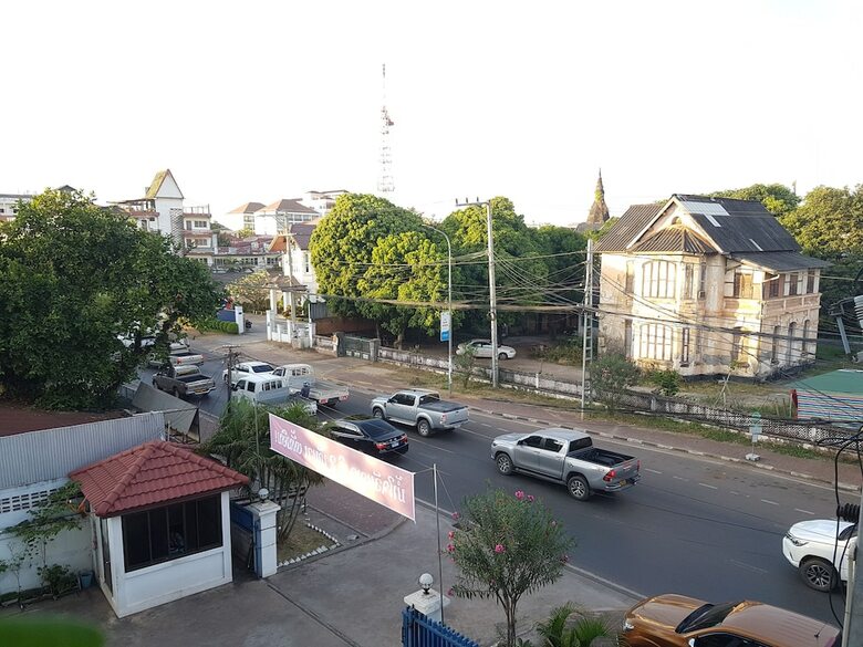 Av Hotel