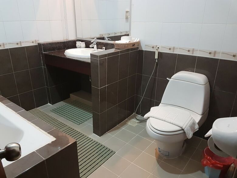 Av Hotel